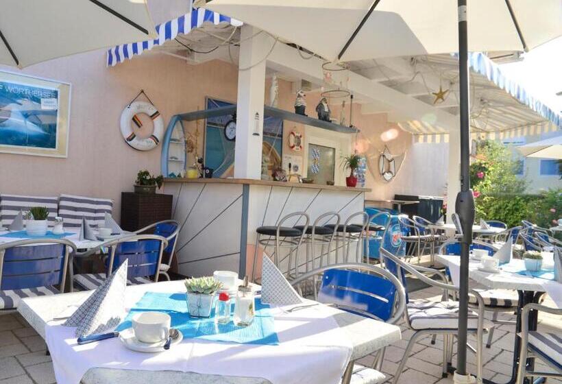 Отель Happy Lake By Thomas Strugger