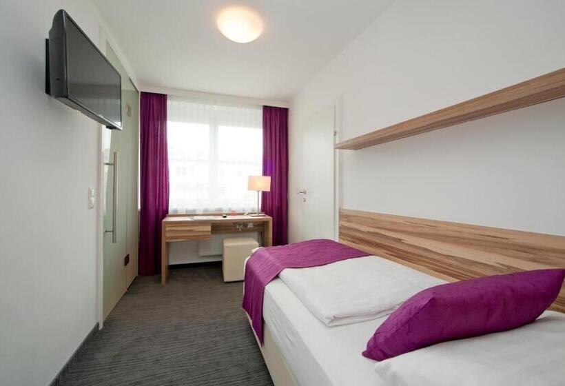 هتل Happy Lake By Thomas Strugger