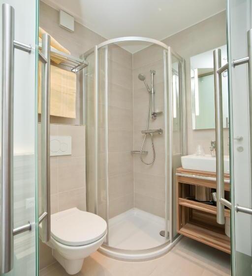 Отель Happy Lake By Thomas Strugger