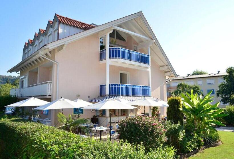 هتل Happy Lake By Thomas Strugger