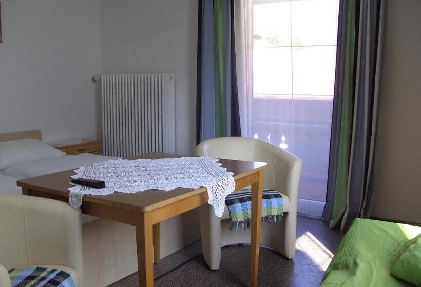 فندق Haus Alpenrose