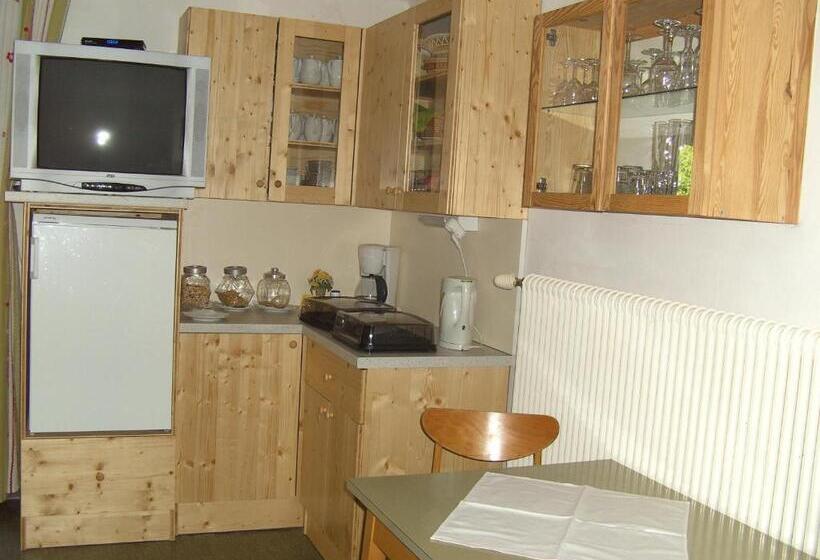 فندق Haus Alpenrose