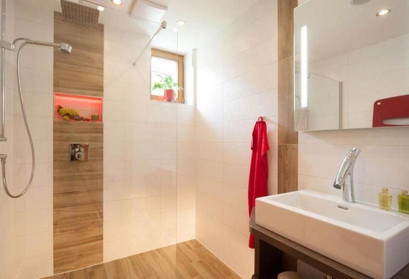 هتل Haus Fernblick