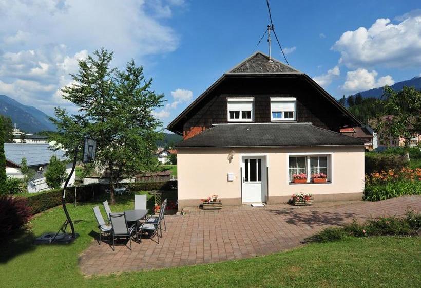 ホテル Haus Goehringer