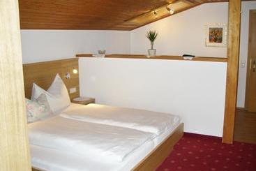 هتل Haus Helga