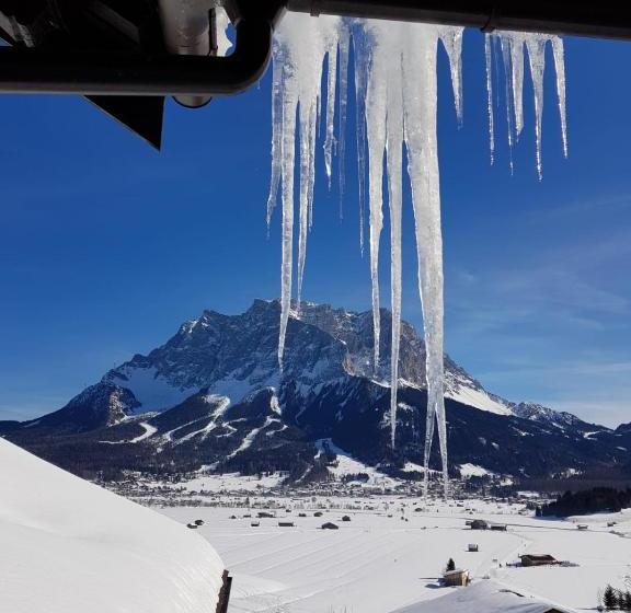 Отель Haus Montana