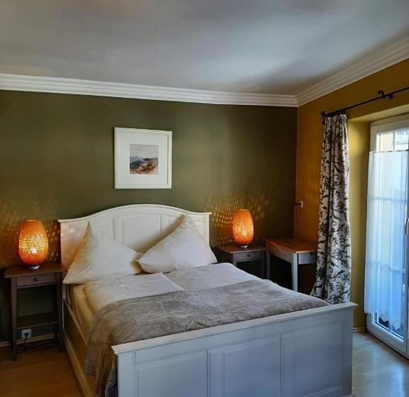 Отель Haus Montana