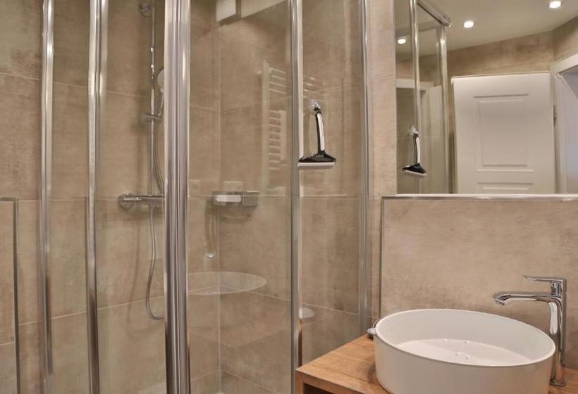 Отель Haus Montana