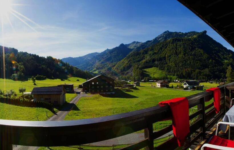 فندق Haus Theresia