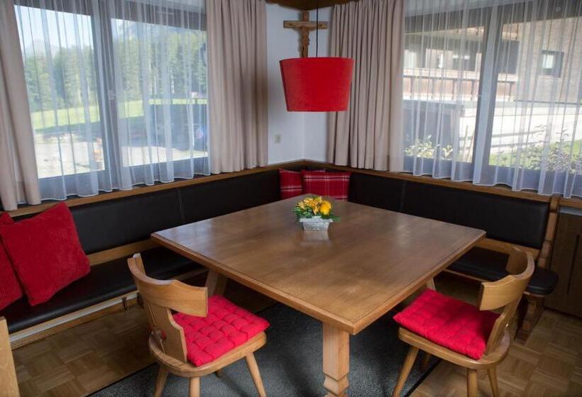 فندق Haus Theresia