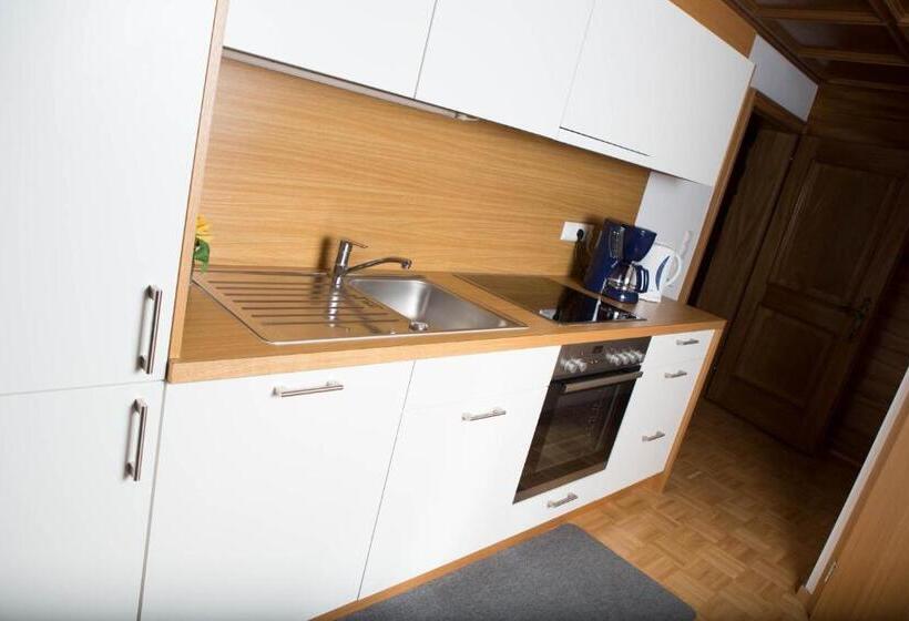 فندق Haus Theresia