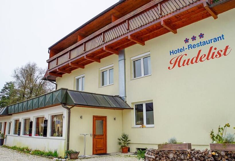 هتل Hudelist