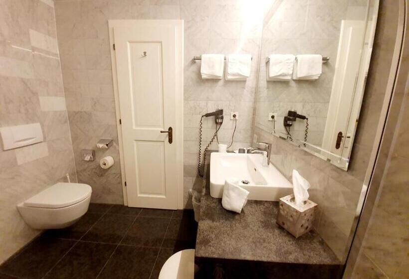 호텔 Landgasthof Wilder Mann