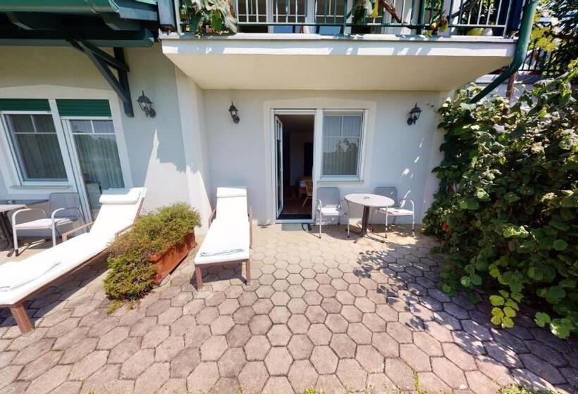 Отель Landhaus Eder