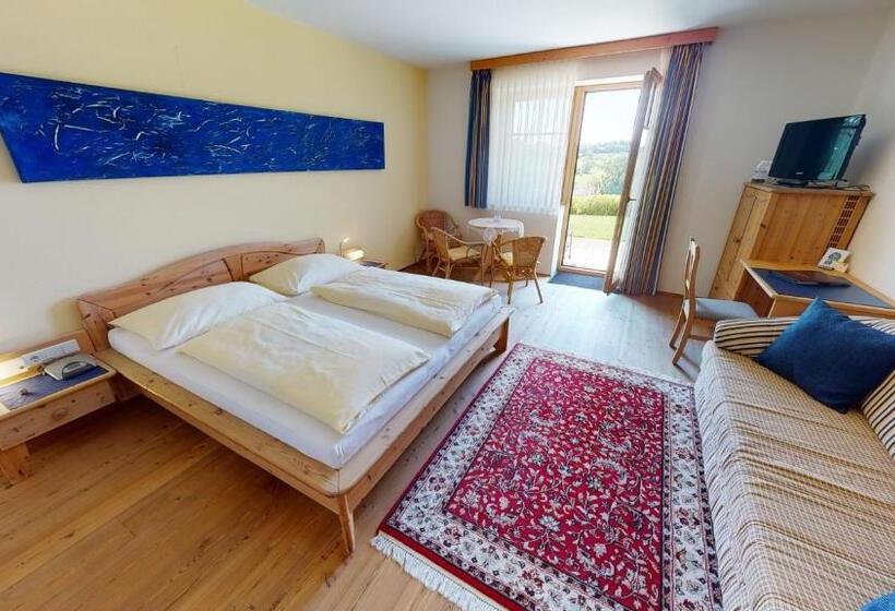 Отель Landhaus Eder