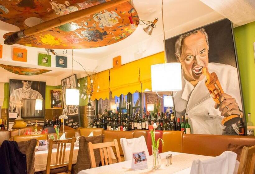 Отель Malerwinkl Restaurant + Kunst