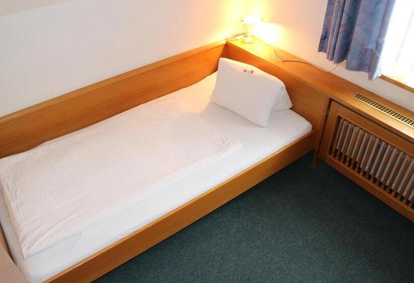 هتل Pension   Alt   Strassgang