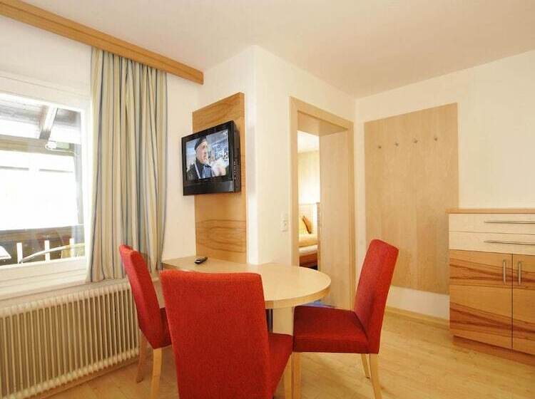 בית מלון כפרי Pension Bergkristall