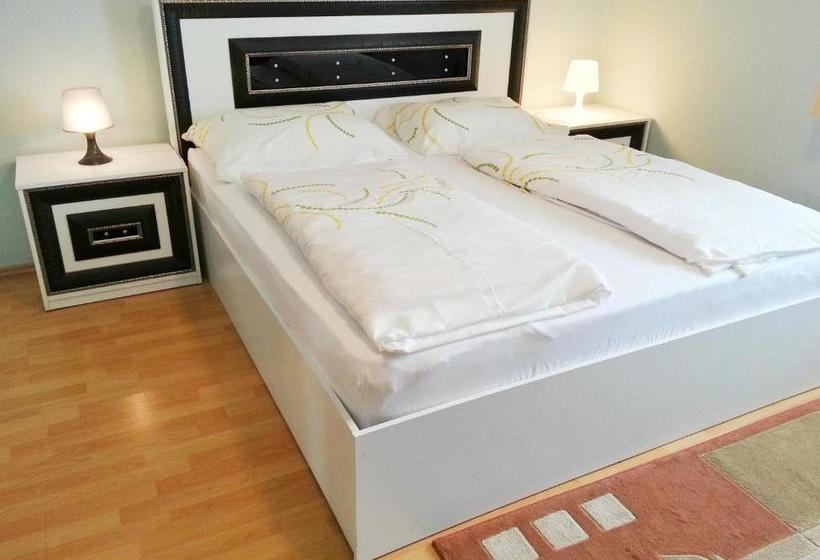 酒店 Pension Weisses Lamm