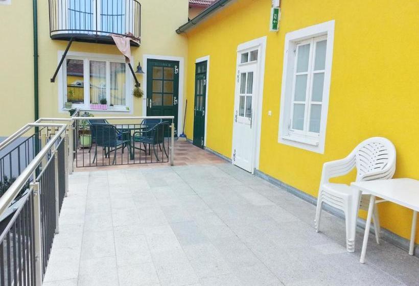 酒店 Pension Weisses Lamm