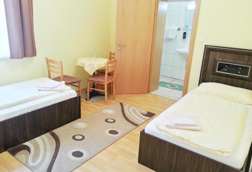 酒店 Pension Weisses Lamm