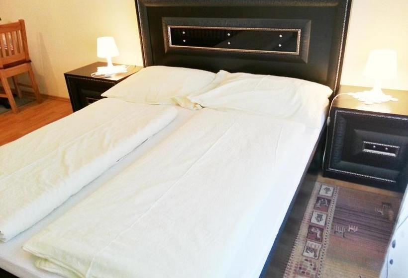 酒店 Pension Weisses Lamm