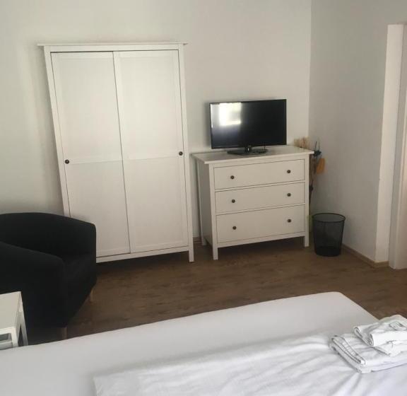 ホテル Pension Sunnseitn   Gasthof   Café   Weinkeller