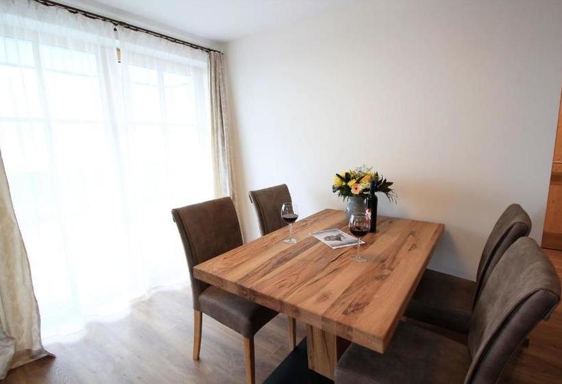 ホテル Pension Tannenhof