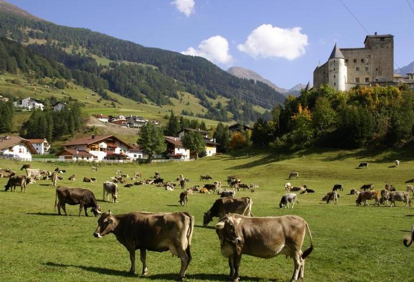 Отель Pension Tirol