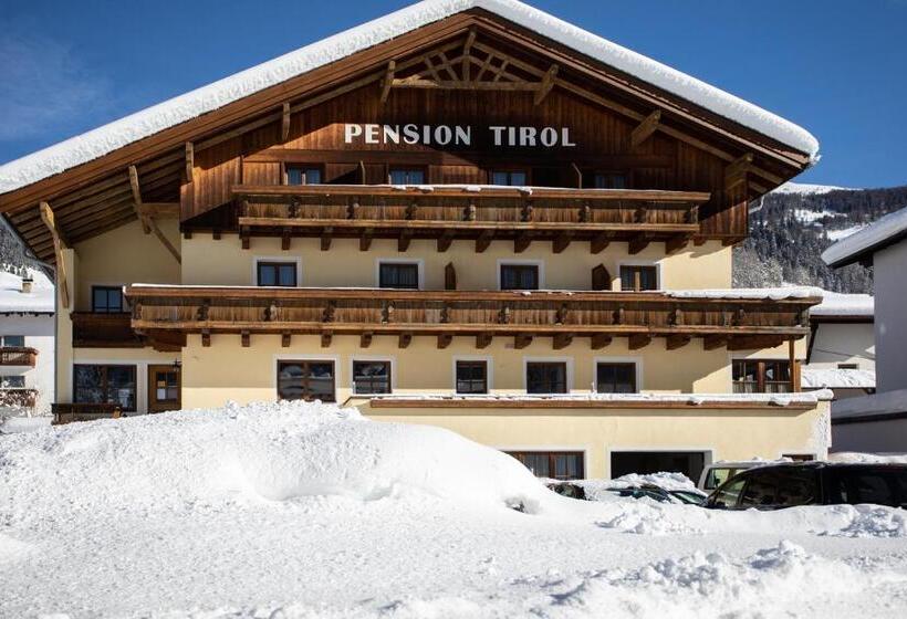 Отель Pension Tirol