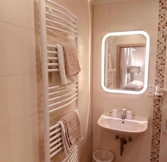 هتل Pension Wachau