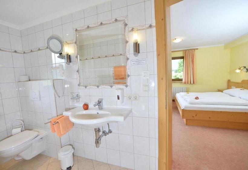 هتل Pension Und Apartments Landhaus Marie