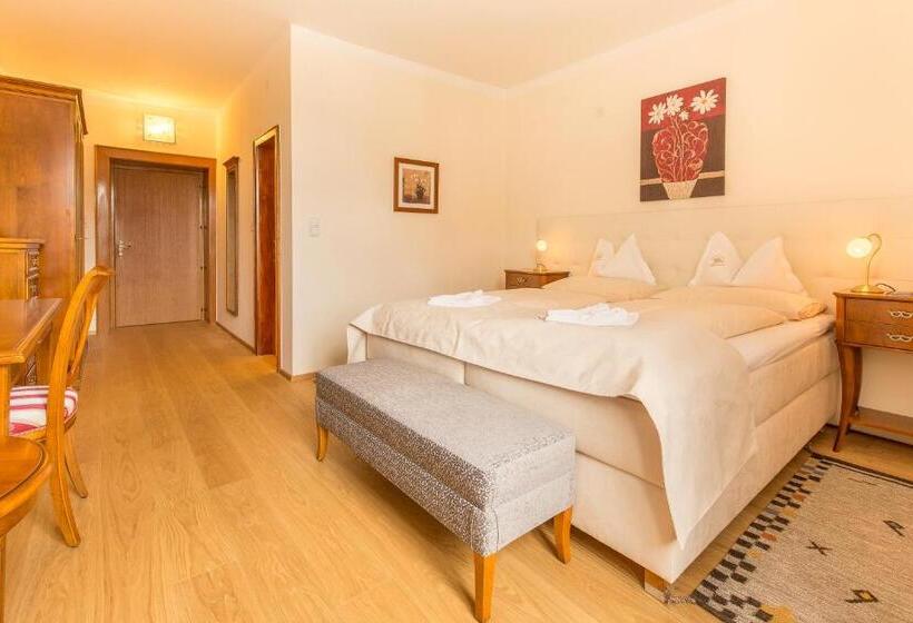 酒店 Schloss Lerchenhof