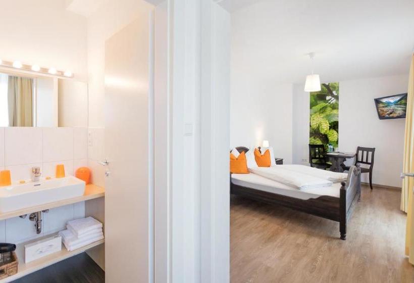 בית מלון כפרי Schnaitl Braugasthof  Garni B&b