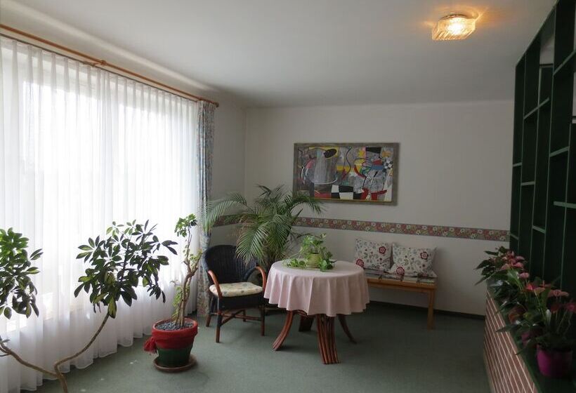 Отель Wein & Landhaus Willi Opitz