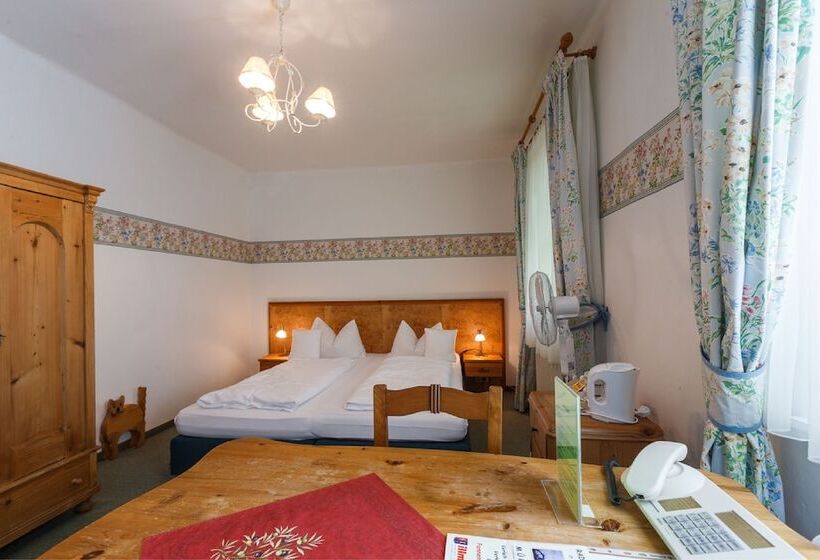 Отель Wein & Landhaus Willi Opitz