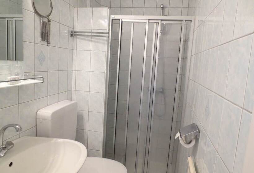 Отель Wein & Landhaus Willi Opitz