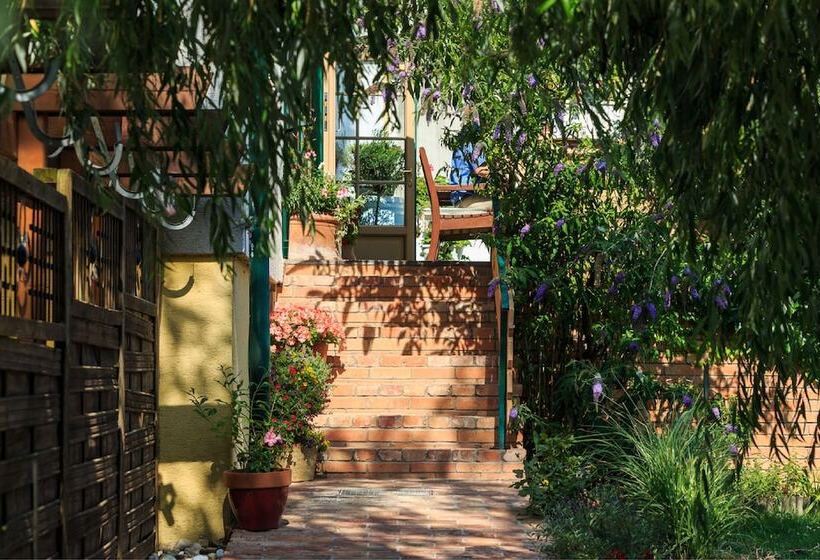 Отель Wein & Landhaus Willi Opitz