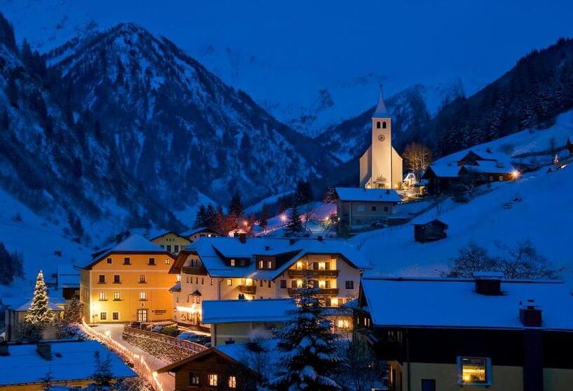 Naturhotel Huettenwirt In Middle Of Nature