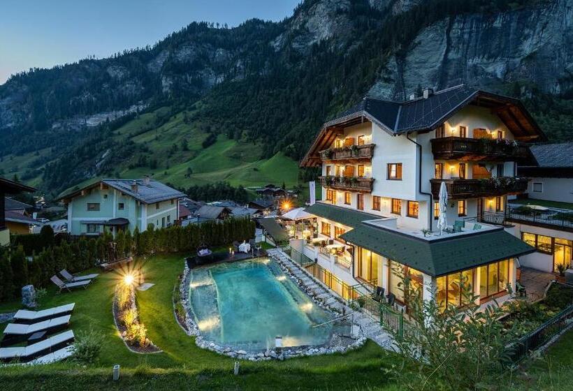 Naturhotel Huettenwirt In Middle Of Nature