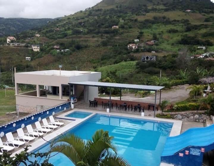 فندق صغير Hosteria Cefcaloma