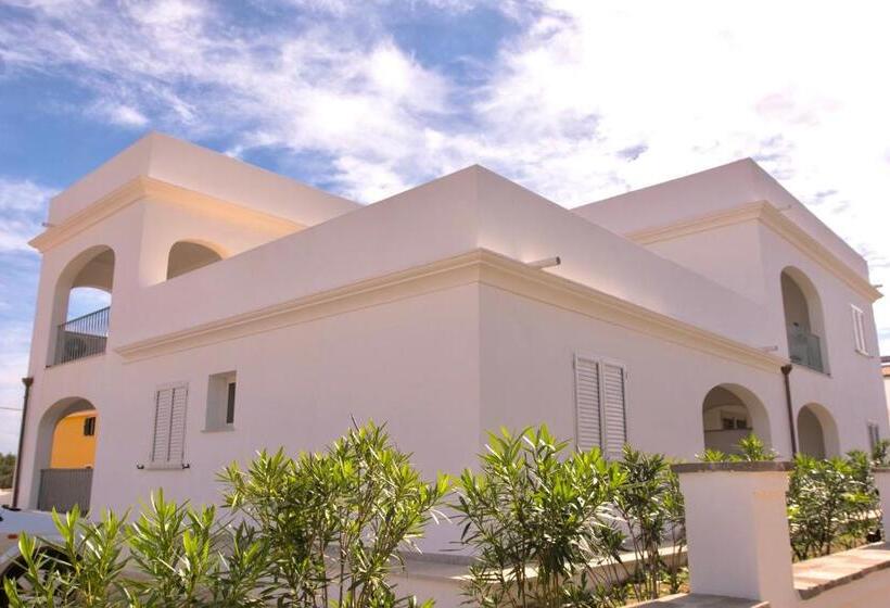 Apartments With Air Conditioning In Orosei