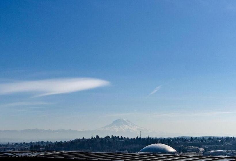 Balcony,gym,rooftop Grill,terrace, Kingbed, 4k Tv