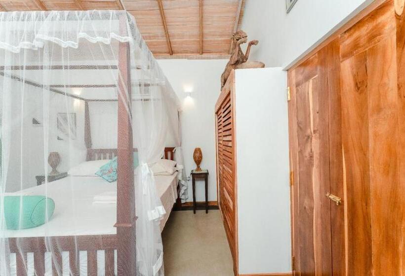 Bed and Breakfast Emel S Retreat By Tropical Magnum   Luxury Boutique Villa