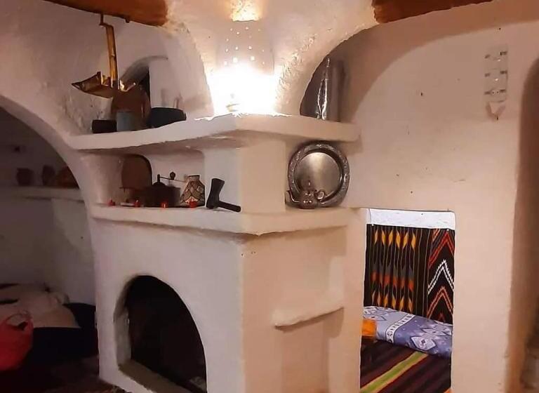 تختخواب و صبحانه Gîte Than Mirth