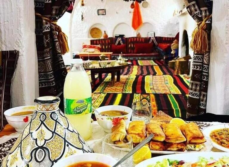 تختخواب و صبحانه Gîte Than Mirth