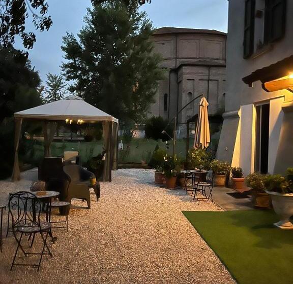 مبيت وإفطار Il Castello Di Alberico