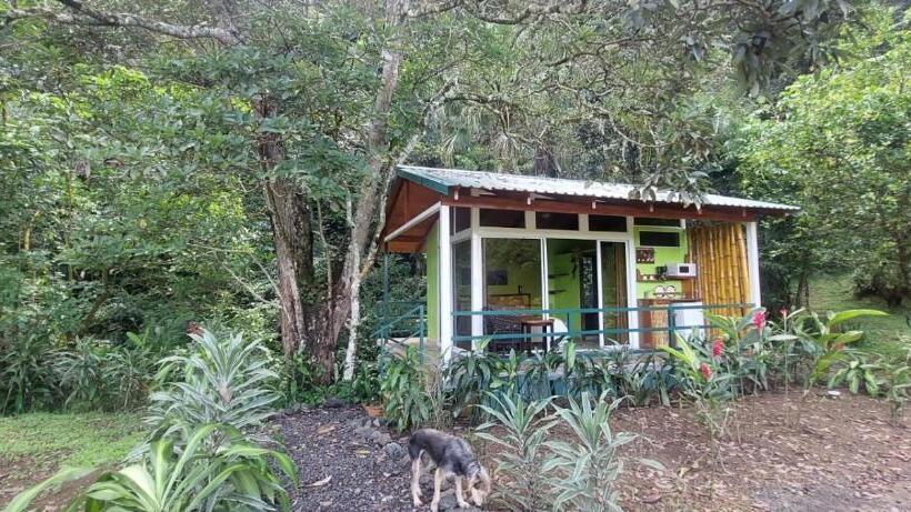 مبيت وإفطار Casita Maripier Colón