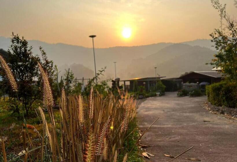 تختخواب و صبحانه สว้าฮิลล์ น่าน สะปัน   Sawa Hills