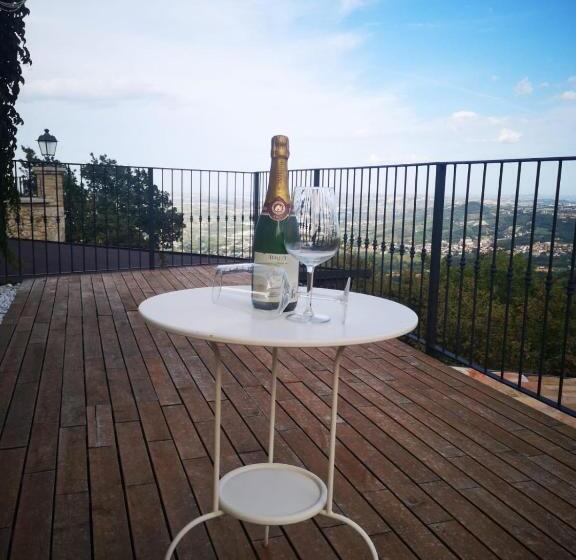 تختخواب و صبحانه Sor Mimi